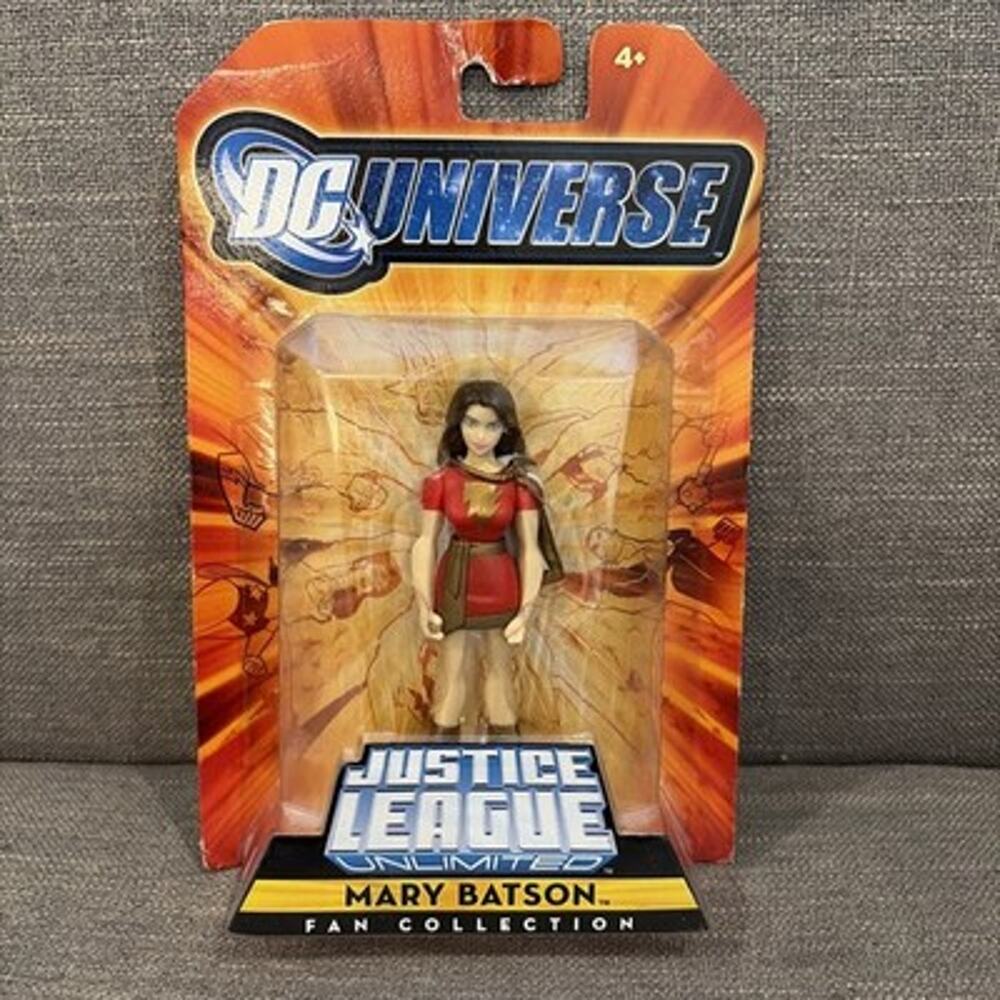 DC Universe Justice League Unlimited Mary Batson Fan Collection 4” Figure